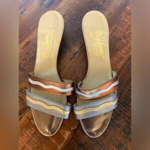 Johansen Sandals Vintage 70's Wavy Pattern Gold Metallic Leather Slide 8 1/2